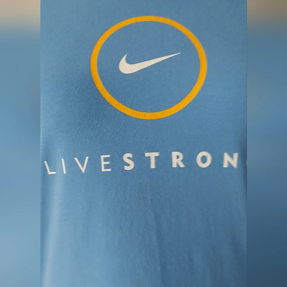 Nike Shirt atletic  large color Blue Cotton And Spandex  Excellent Condition